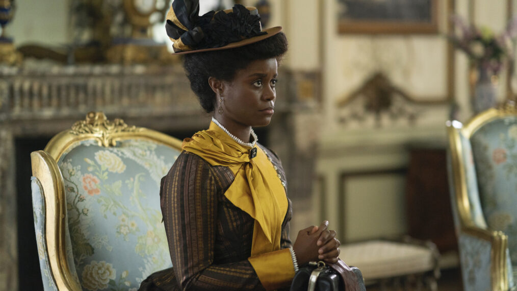 Le mystère autour du fils de Peggy : Explications de Julian Fellowes et Sonja Warfield.