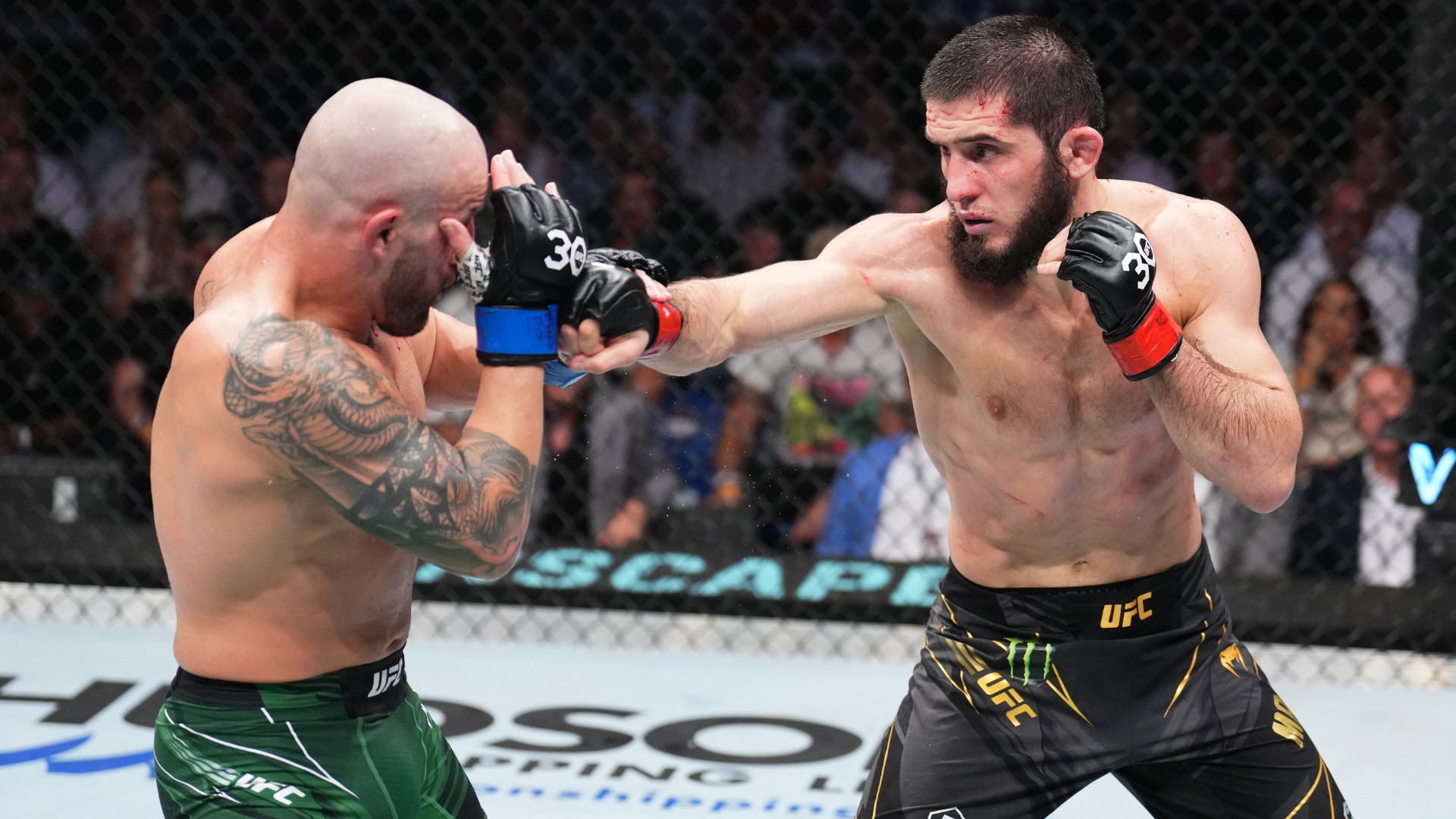 Regarder le combat Makhachev vs Oliveira 2 de l’UFC 294 en direct