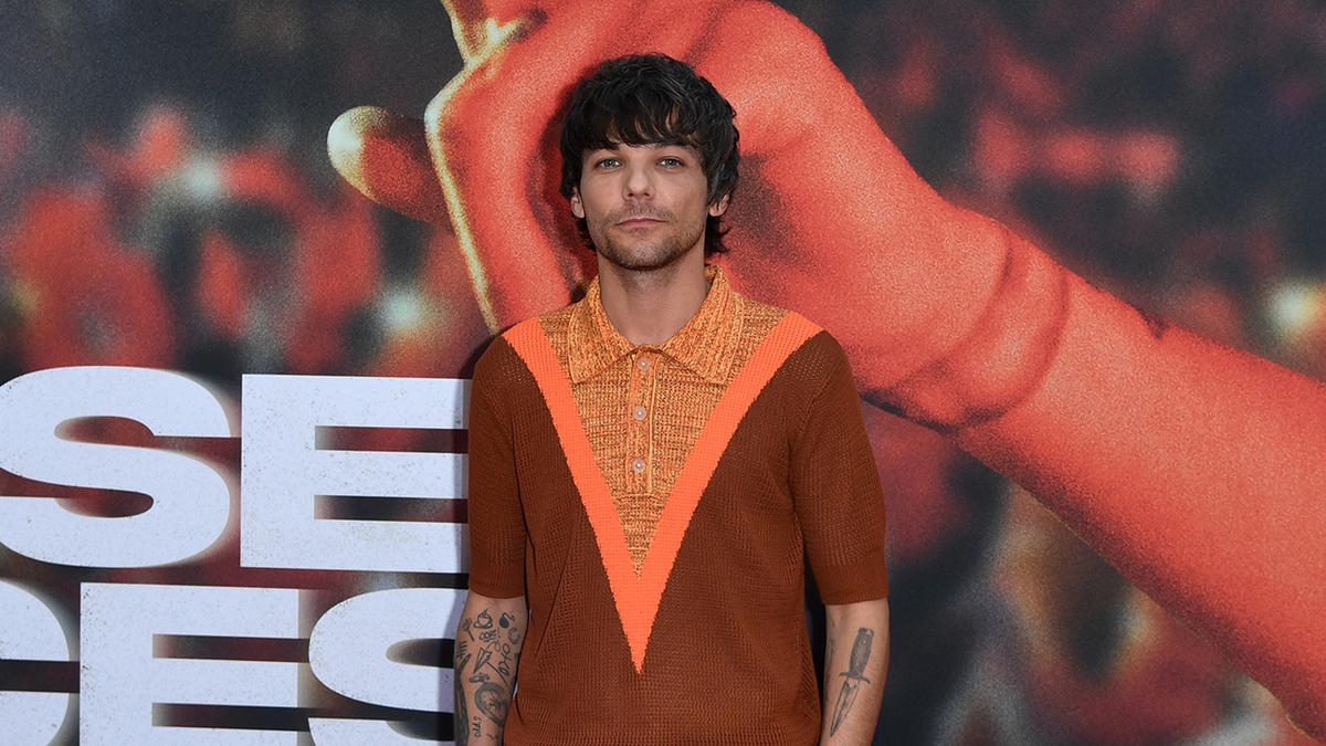 Regardez Louis Tomlinson : tous ces voix et diffusez le documentaire du membre de One Direction de n’importe où.