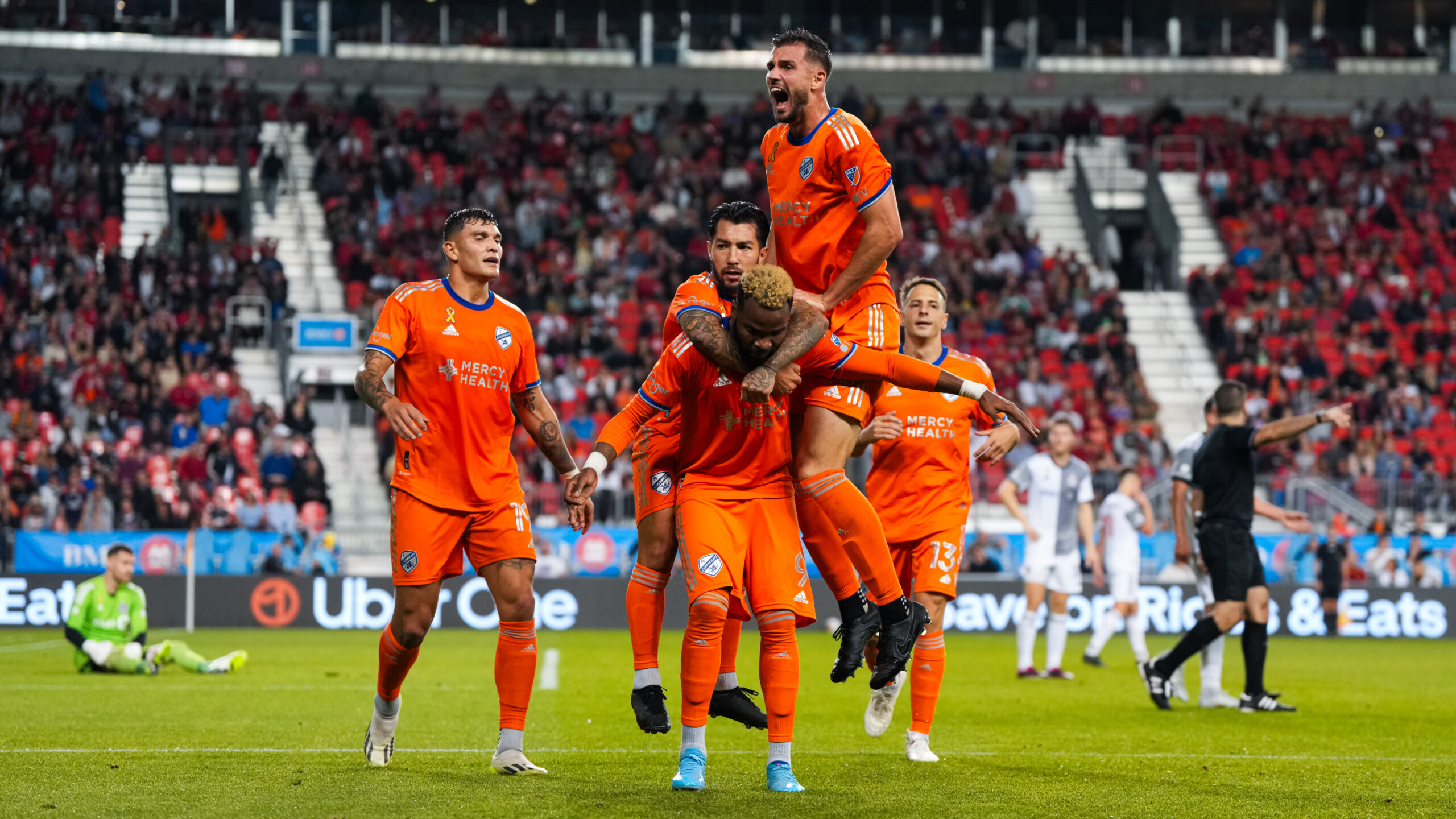 Résumé : FC Cincinnati bat Toronto FC 3-2 et remporte le Supporters’ Shield