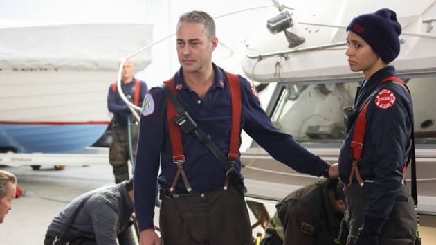 Retour de Taylor Kinney dans la saison 12 de Chicago Fire, avec une surprise