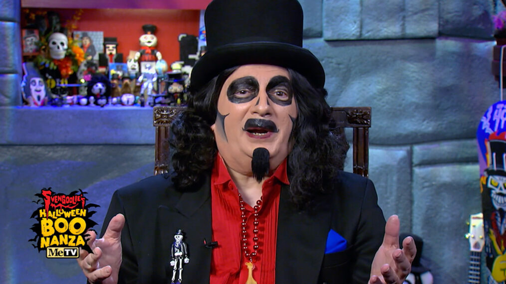 Svengoolie de MeTV nous fait découvrir les coulisses et crée un nouveau monstre (Vidéo)