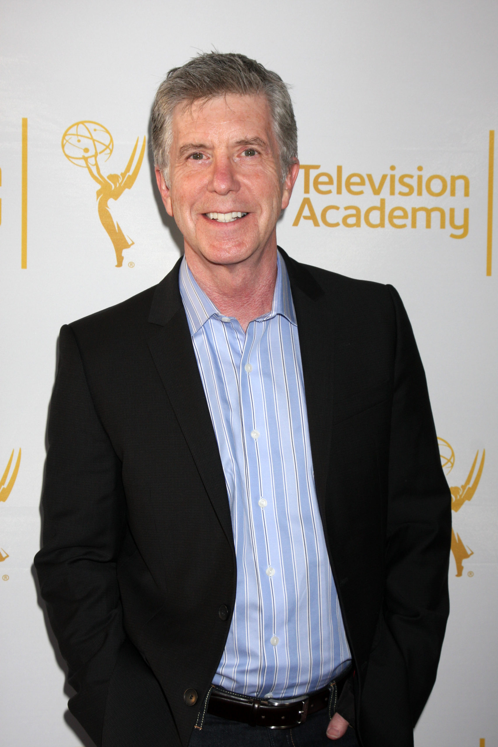 Tom Bergeron révèle les raisons de son départ de Dancing with the Stars – Séries TV annulées et renouvelées, audiences