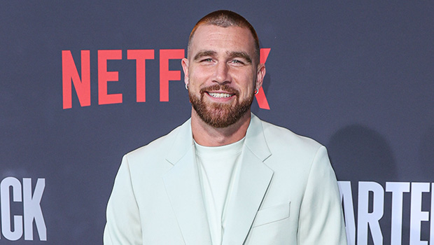 Travis Kelce célèbre son anniversaire sans Taylor Swift et prend des photos avec des fans – Hollywood Life