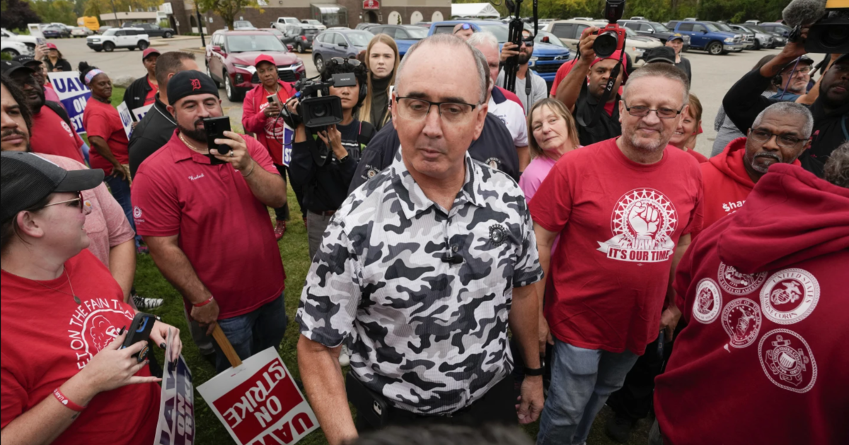 UAW discute accord avec Ford, en direct à 19h dimanche