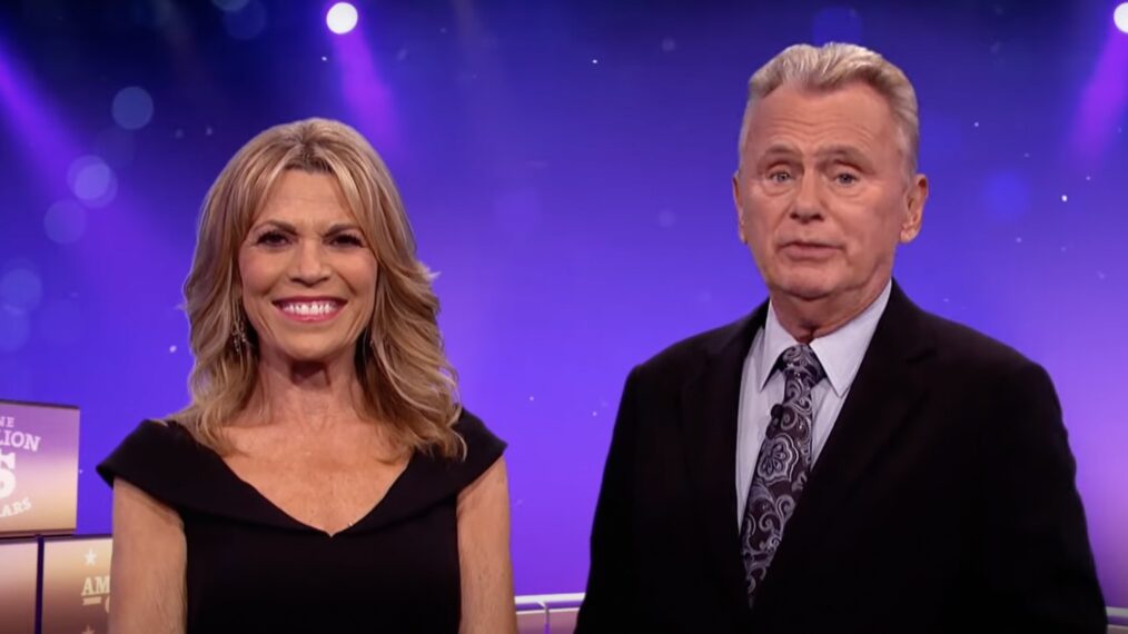 Vanna White parle de l’humeur de Pat Sajak, des messages de Ryan Seacrest et plus.