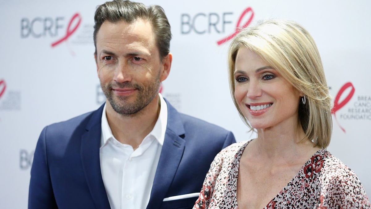 Andrew Shue fait une rare apparition pour célébrer les vacances en famille après sa séparation d’Amy Robach