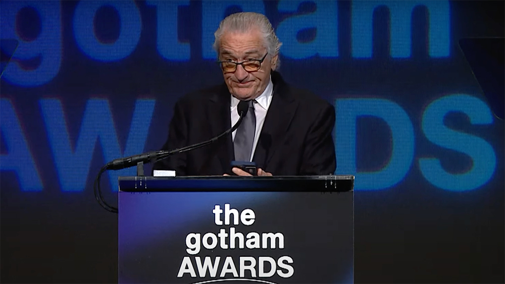 Apple supprime les commentaires de Trump de Robert De Niro à Gotham.