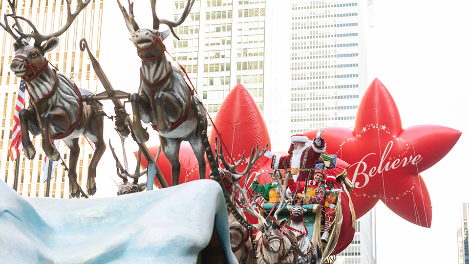 Comment regarder en direct et gratuitement le défilé de Macy’s Thanksgiving Day Parade 2023 : diffusion en streaming – StyleCaster