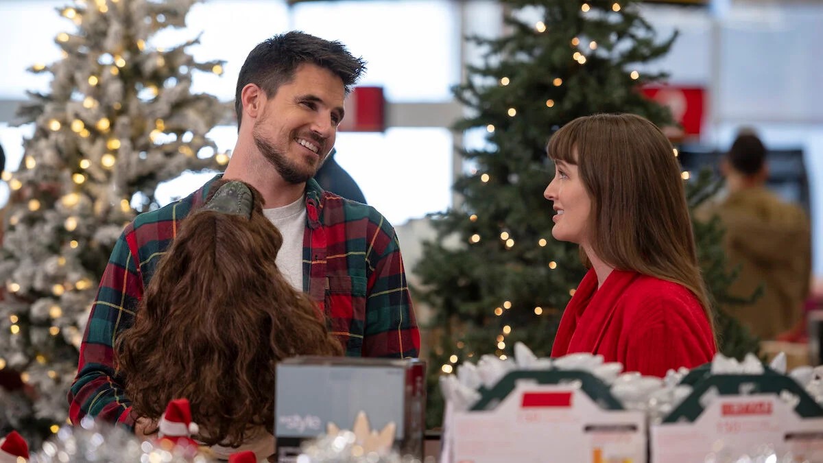 Critique d’EXmas : un film de vacances sans âme ni impact