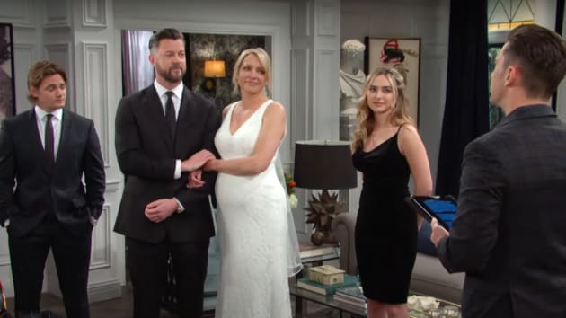 Deux mariages, une fantaisie d’Halloween et… un meurtre ?