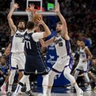 Dallas Mavericks vs Los Angeles Lakers How to Stream & TV Channel - November 22