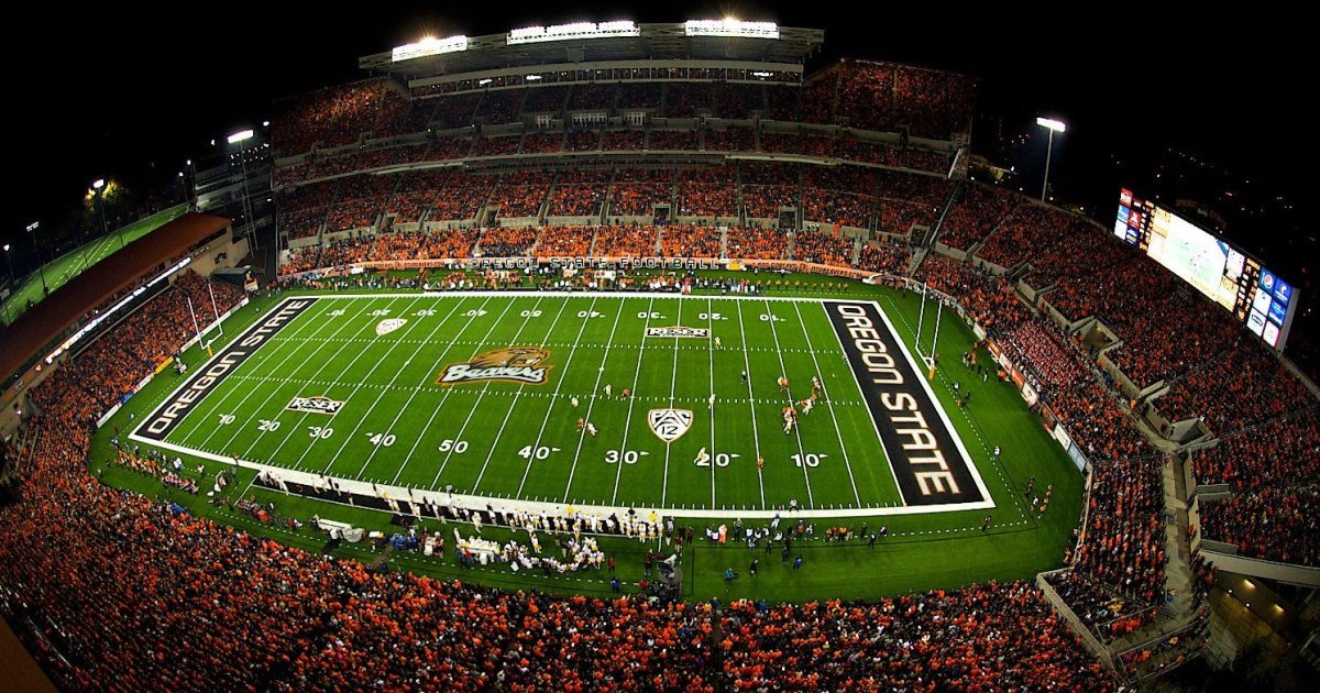 Diffusion en direct du match de football universitaire entre Washington et Oregon State : regardez gratuitement