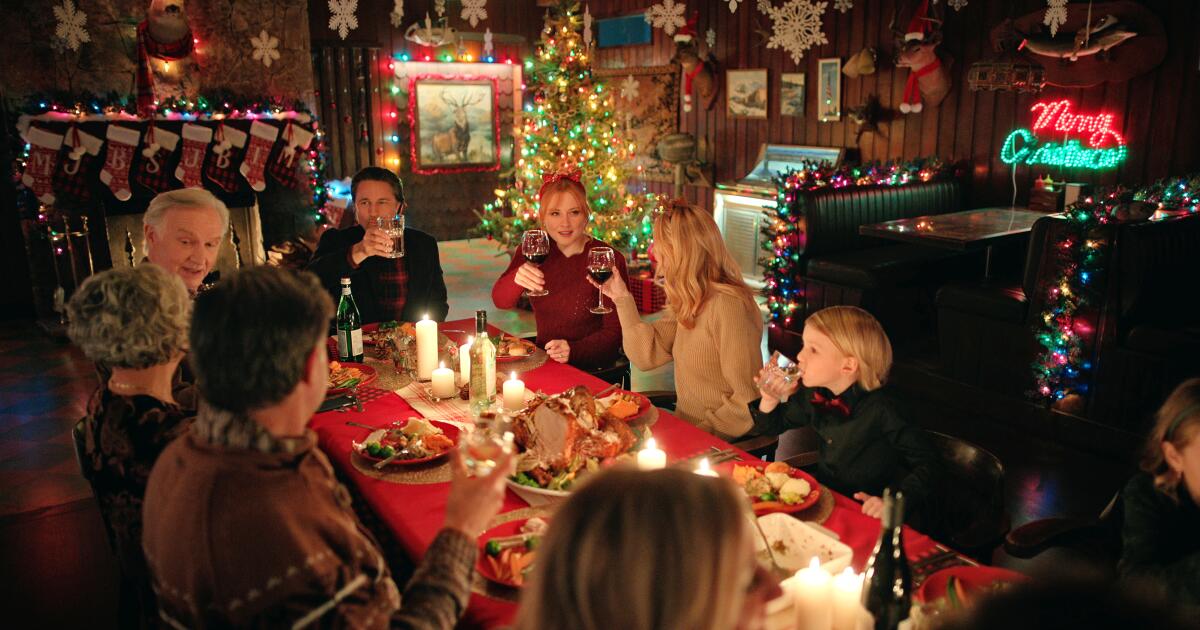 Épisodes de Noël de “Virgin River” apportent de la joie festive et des réponses