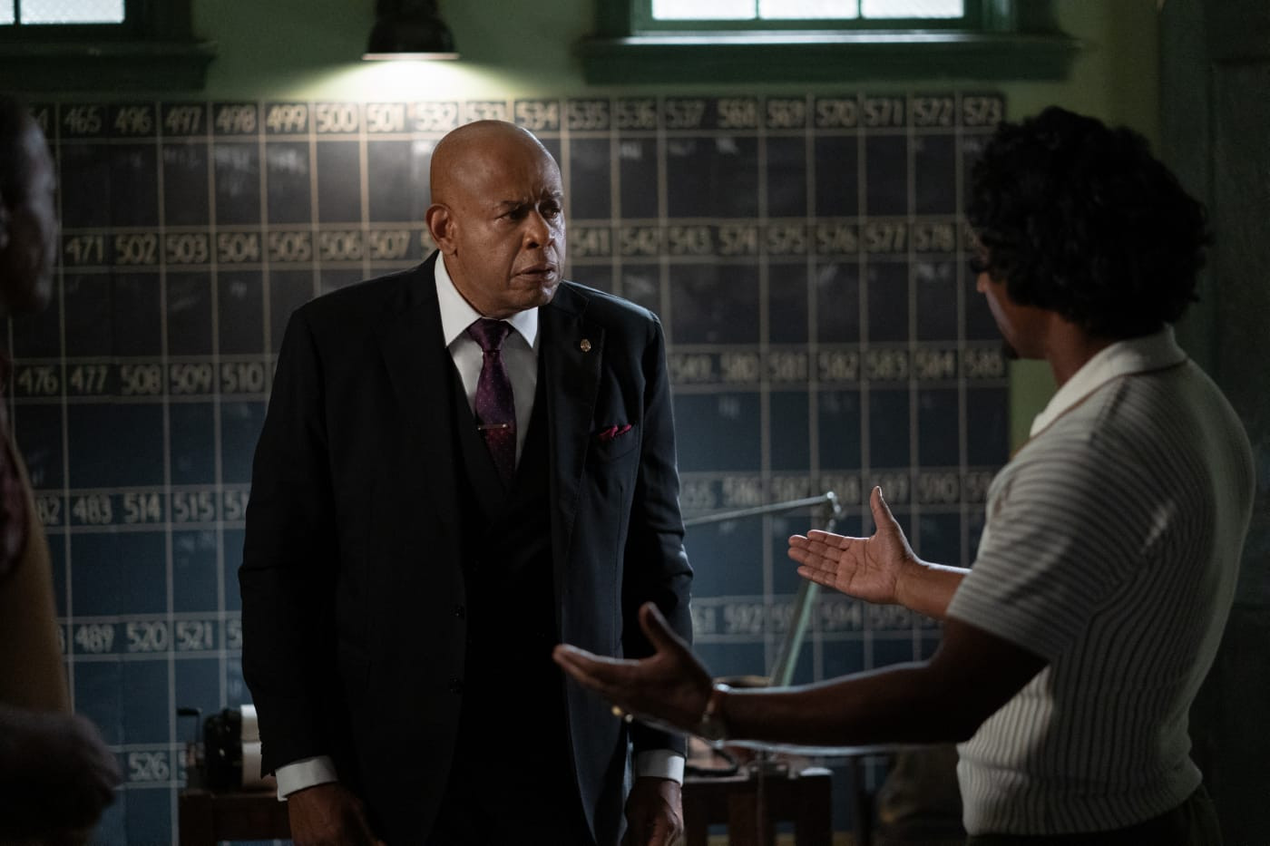 Godfather of Harlem : la saison 4 renouvelée – annulations et renouvellements de séries télé, audiences