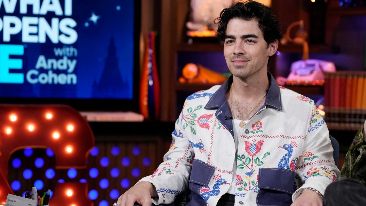 Joe Jonas choqué par les propos d’un agent de sécurité de CVS – NBC Boston