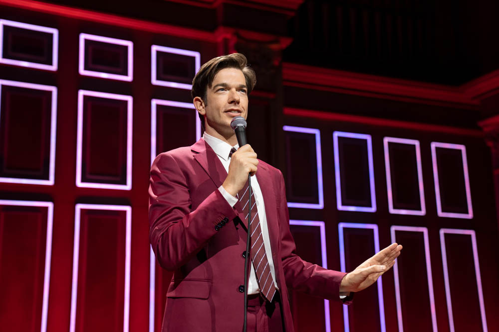 John Mulaney parle de son addiction dans son nouveau spécial Netflix – Deadline