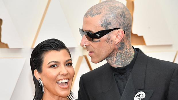 Kourtney Kardashian et Travis Barker : leur histoire en photos – Hollywood Life