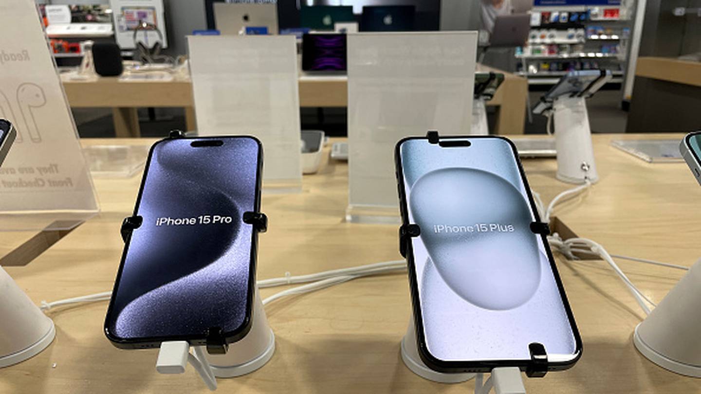 La fonction “NameDrop” d’Apple suscite des inquiétudes sur la sécurité, mais sont-elles valides ?