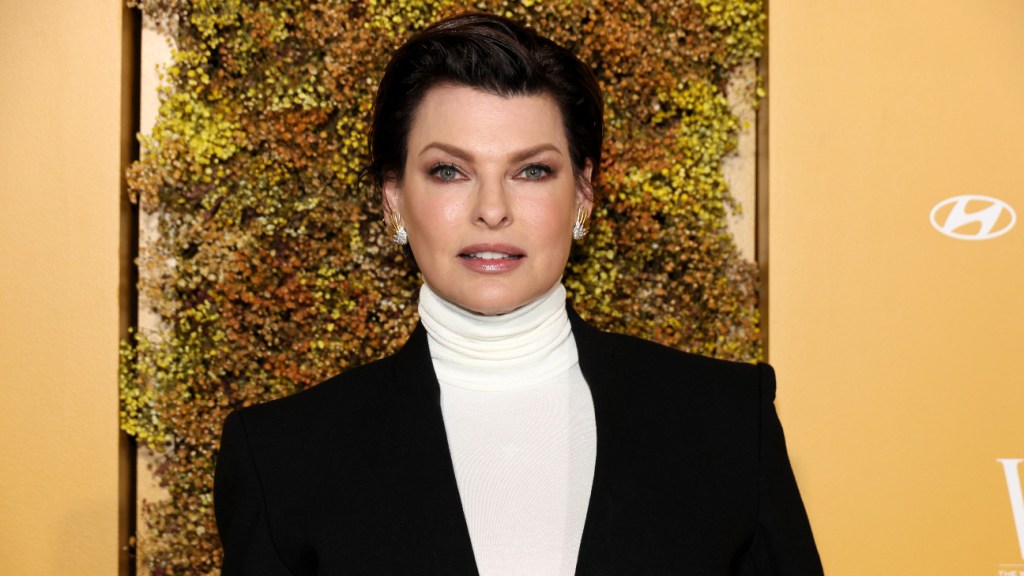 Linda Evangelista assume après son calvaire avec CoolSculpting – The Hollywood Reporter