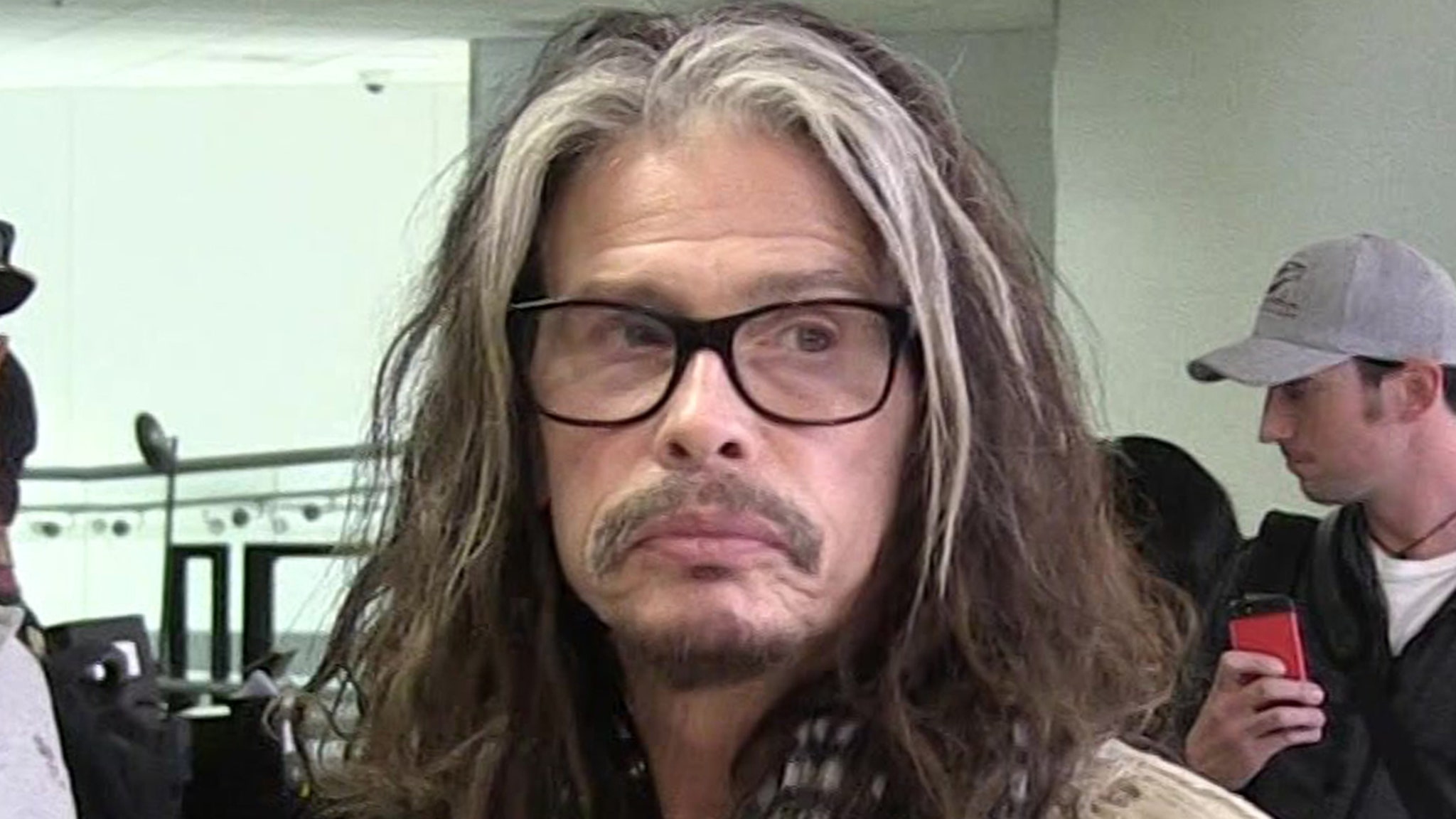Nouvelle plainte contre Steven Tyler dépasse délai de prescription.