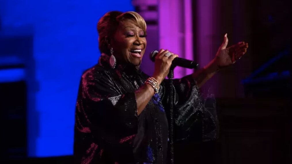 Patti LaBelle chante de la musique sacrée avec des amis, ‘Fargo’ se prépare à l’action, morsure de requin à Sydney, Isabella Rossellini visite ‘Chopped’