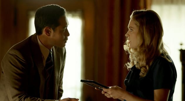 Raymond Lee et Eliza Taylor discutent de la chimie, des personnages et du pouvoir d’un fandom