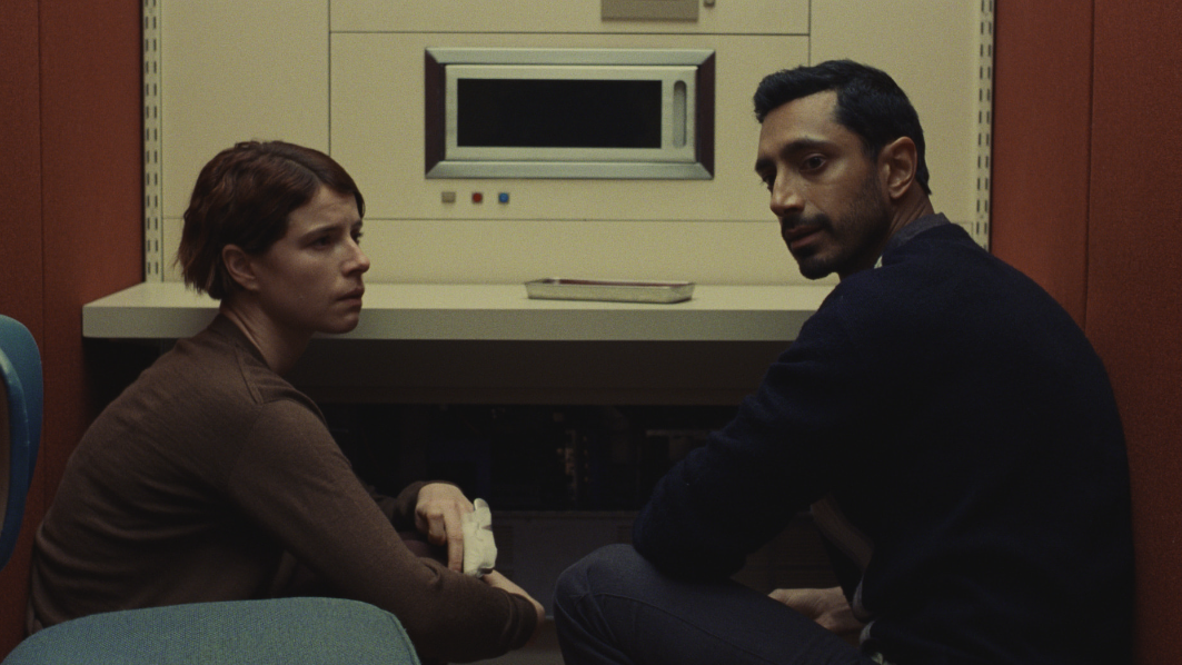 Regardez Fingernails en ligne: diffusez le drame romantique de Riz Ahmed où vous êtes.