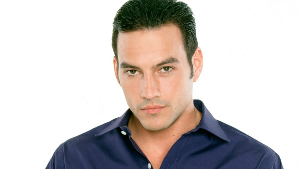 Star de ‘General Hospital’ et ‘Days of Our Lives’ fête ses 50 ans