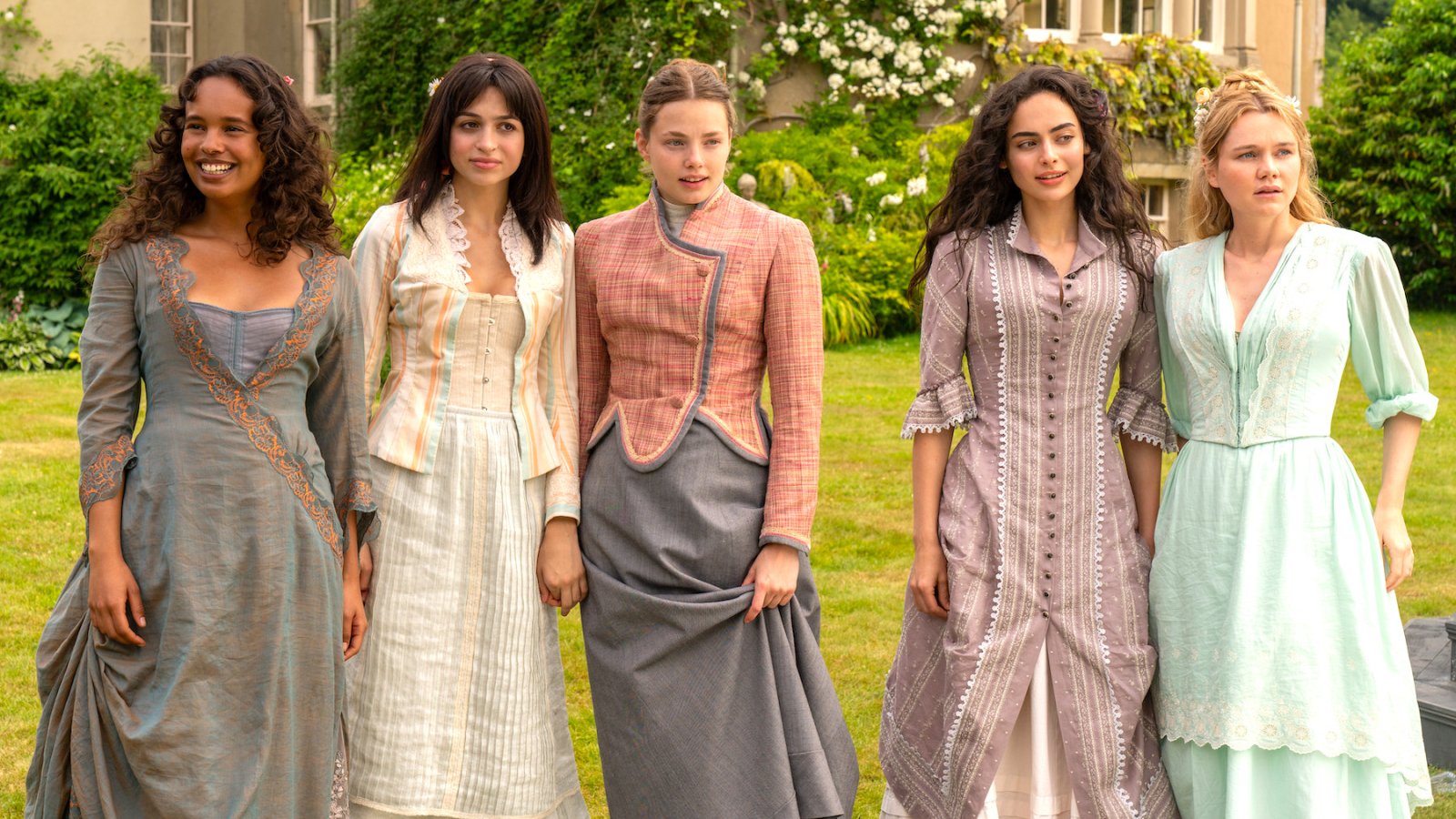 The Buccaneers : le nouveau phénomène girl power à la manière de Bridgerton avec Olivia Rodrigo