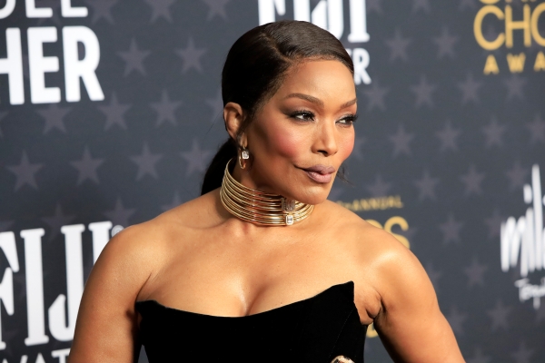 Angela Bassett rejoint la série thriller Netflix “Zero Day” – actualités sur les séries annulées et renouvelées, audiences
