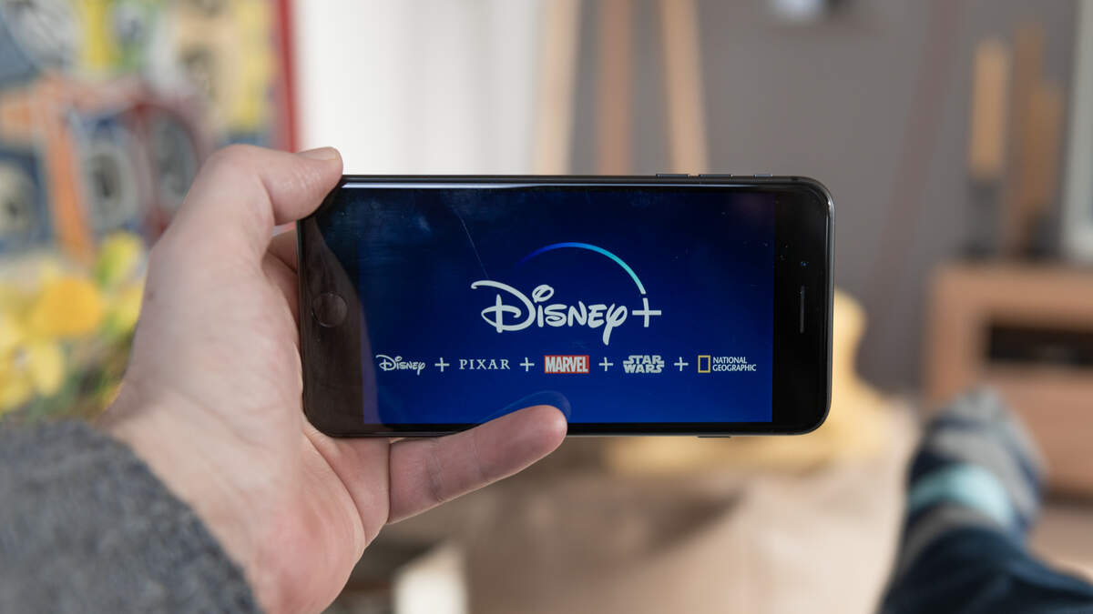 Disney sauve la journée avec l’achat de 10 000 $ de cartes-cadeaux Disney+