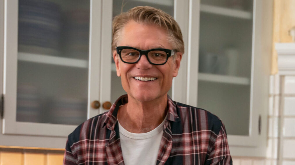 Harry Hamlin dévoile la recette de Julia Child qu’il prépare chaque veille de Noël