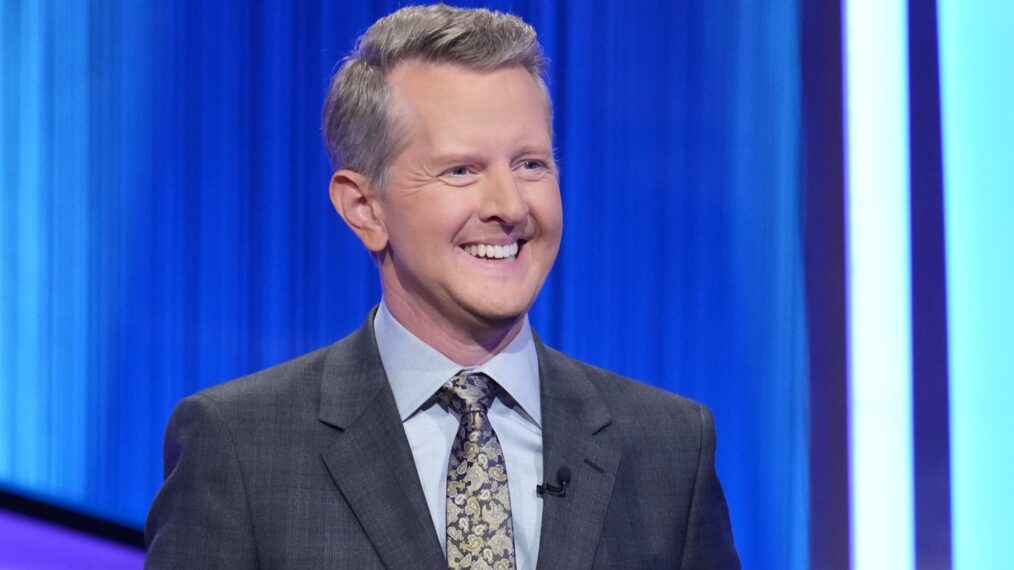 Ken Jennings partage sa réaction “surprise” à devenir l’animateur à temps plein des syndications