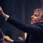 'Maestro' on Netflix lacks the essence of Leonard Bernstein