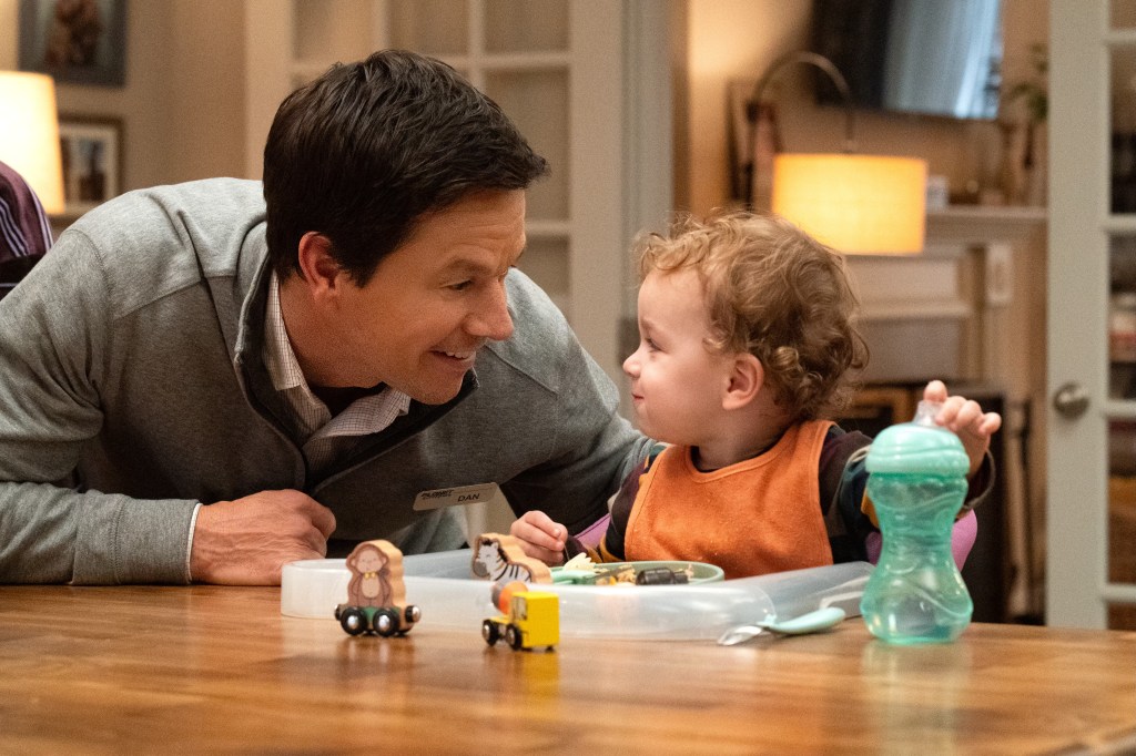 Le plan familial de Mark Wahlberg bat des records sur Apple TV+ – Deadline
