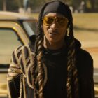 Snoop Dogg in sunglasses in The Underdoggs