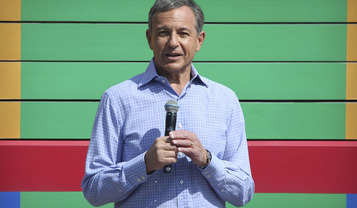Les soutiens d’Elon Musk annulent leurs abonnements Disney+ après la suspension des publicités X par Bob Iger