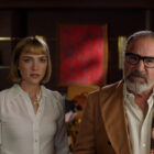 Imogene Scott (Violett Beane) and Rufus Cotesworth (Mandy Patinkin) in Hulu