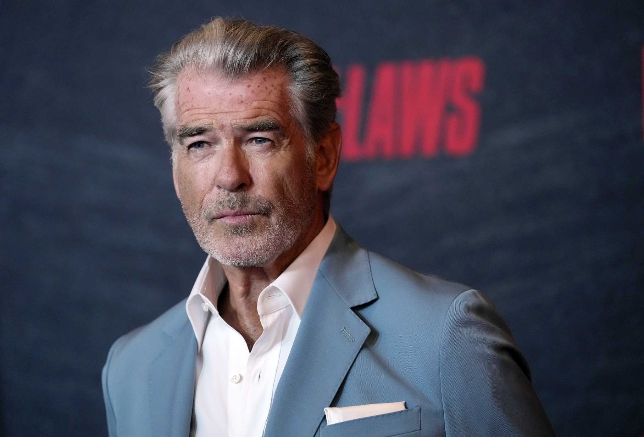 Pierce Brosnan accusé de violation thermale à Yellowstone