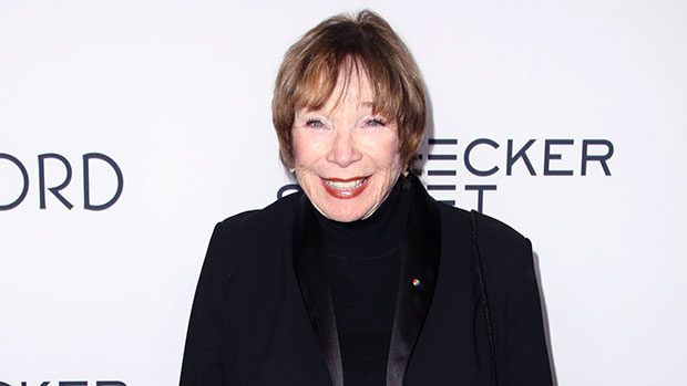 Shirley MacLaine fait une rare sortie avec son aide-soignante : photos – Hollywood Life