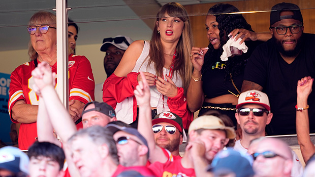 Taylor Swift soutient son compagnon Travis Kelce lors du match Chiefs vs. Bills – Hollywood Life
