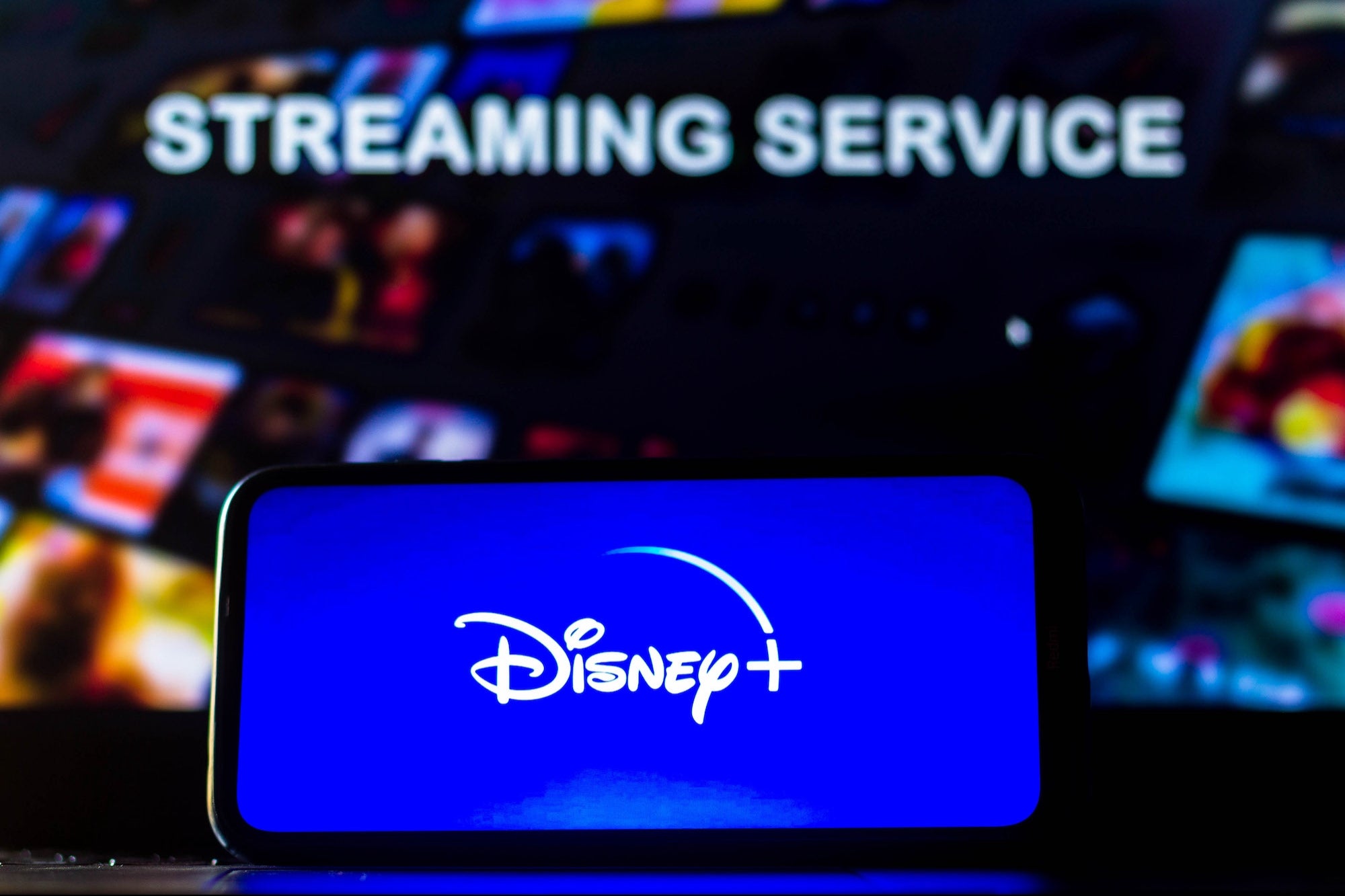 Tesla supprime Disney+ dans l’escalade de la querelle entre Musk et Iger