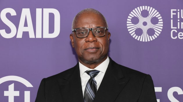 Triste nouvelle : Andre Braugher décédé à 61 ans, hommages de ses co-stars de Brooklyn Nine-Nine