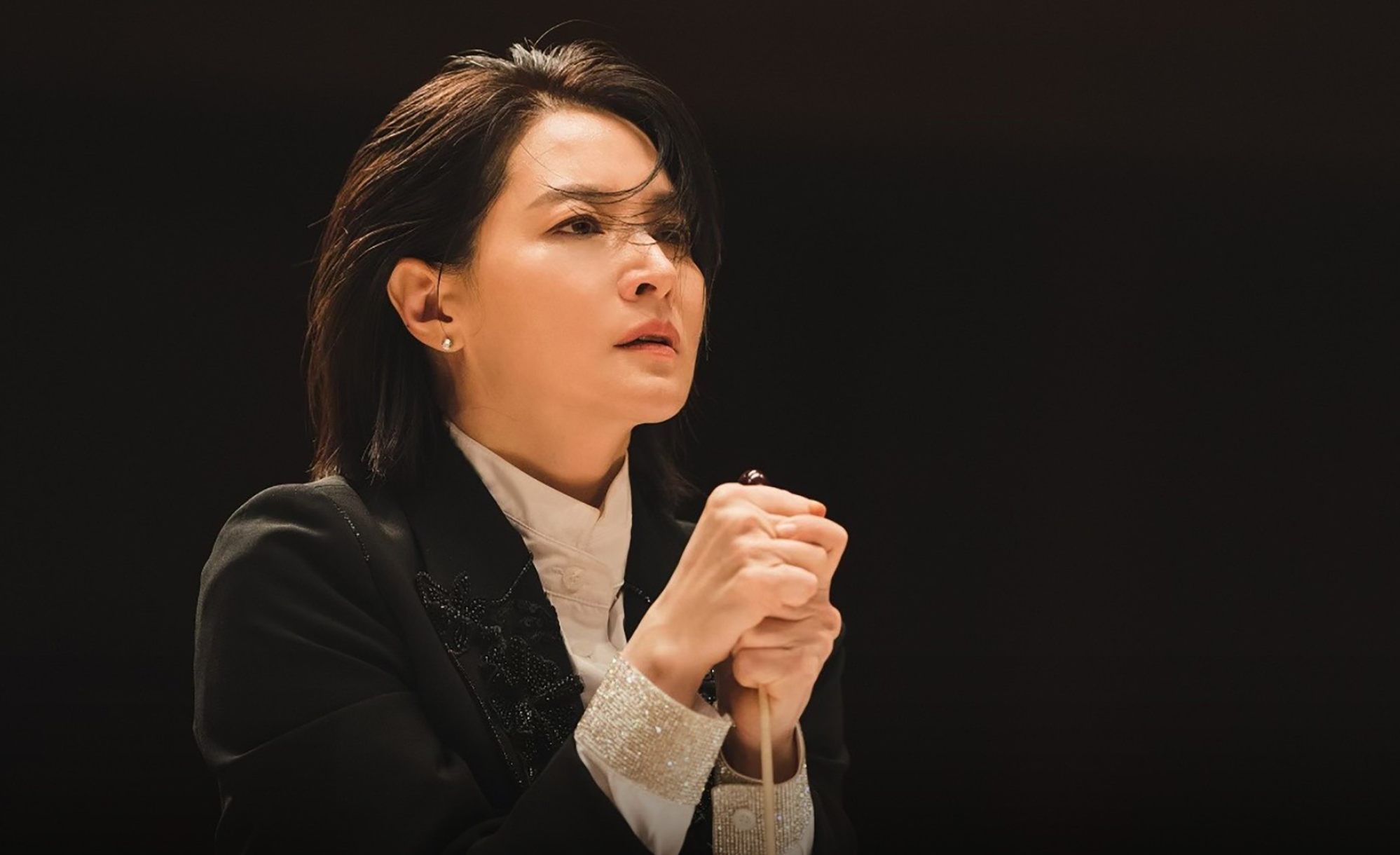 Lee Young-ae in a still from “Maestra: Strings of Truth”.