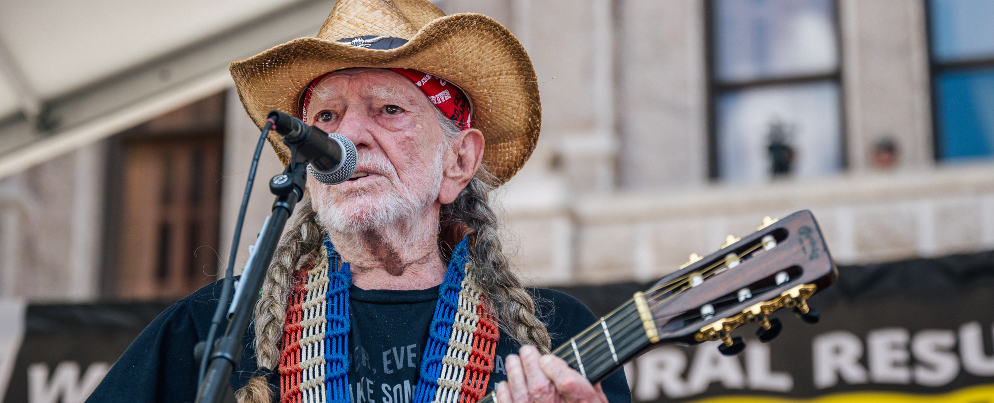 4 collaborations emblématiques avec Willie Nelson qui vous feront aimer encore plus ce chanteur de country