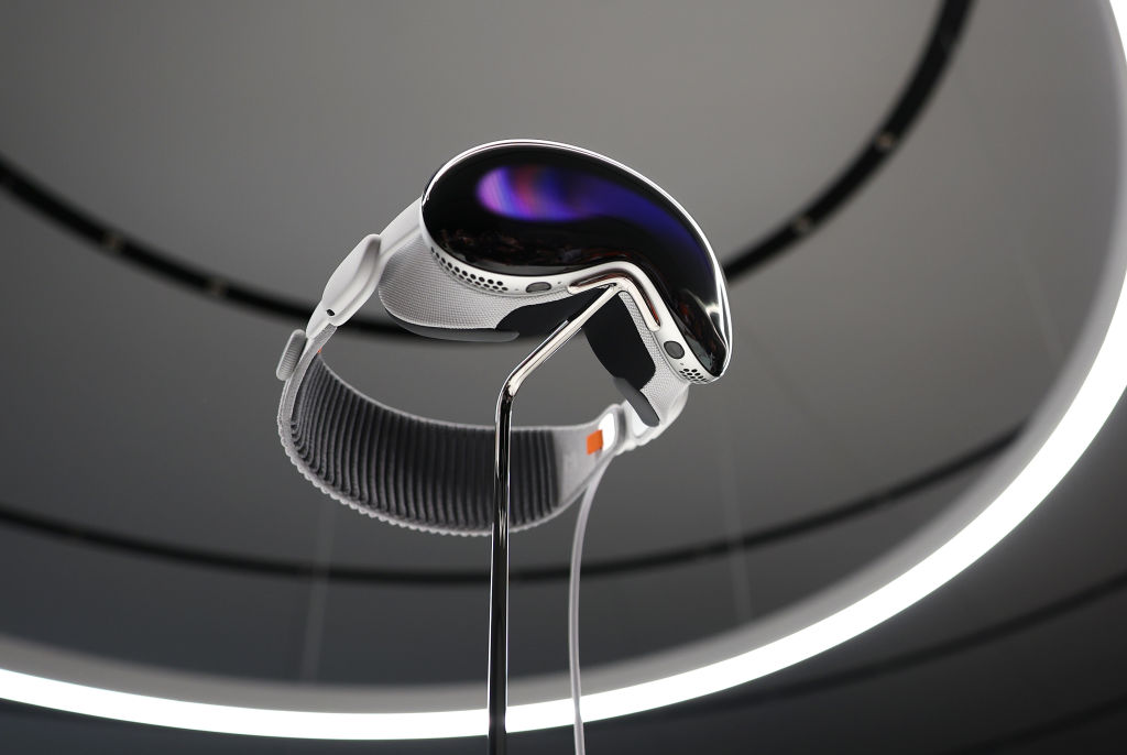 Apple lance le casque Apple Vision Pro avec Disney+ et Amazon Prime Video, mais sans Netflix