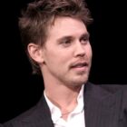 Austin Butler used dialect coach to remove Elvis accent, he says – NBC Boston