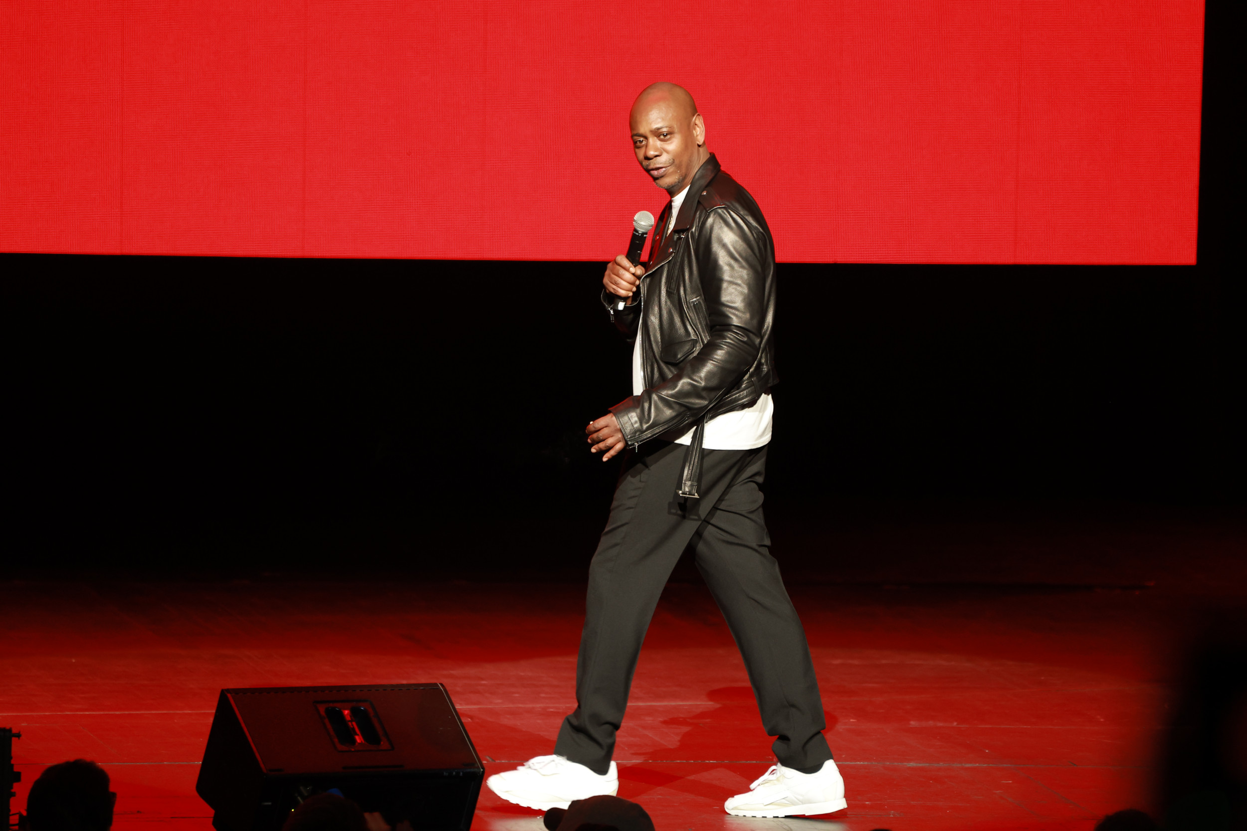 Controverse sur les blagues trans de Dave Chappelle dans son nouveau Netflix spécial