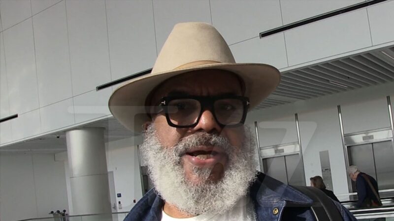 Défi de David Alan Grier à un photographe de TMZ pour le titre de son nouveau film